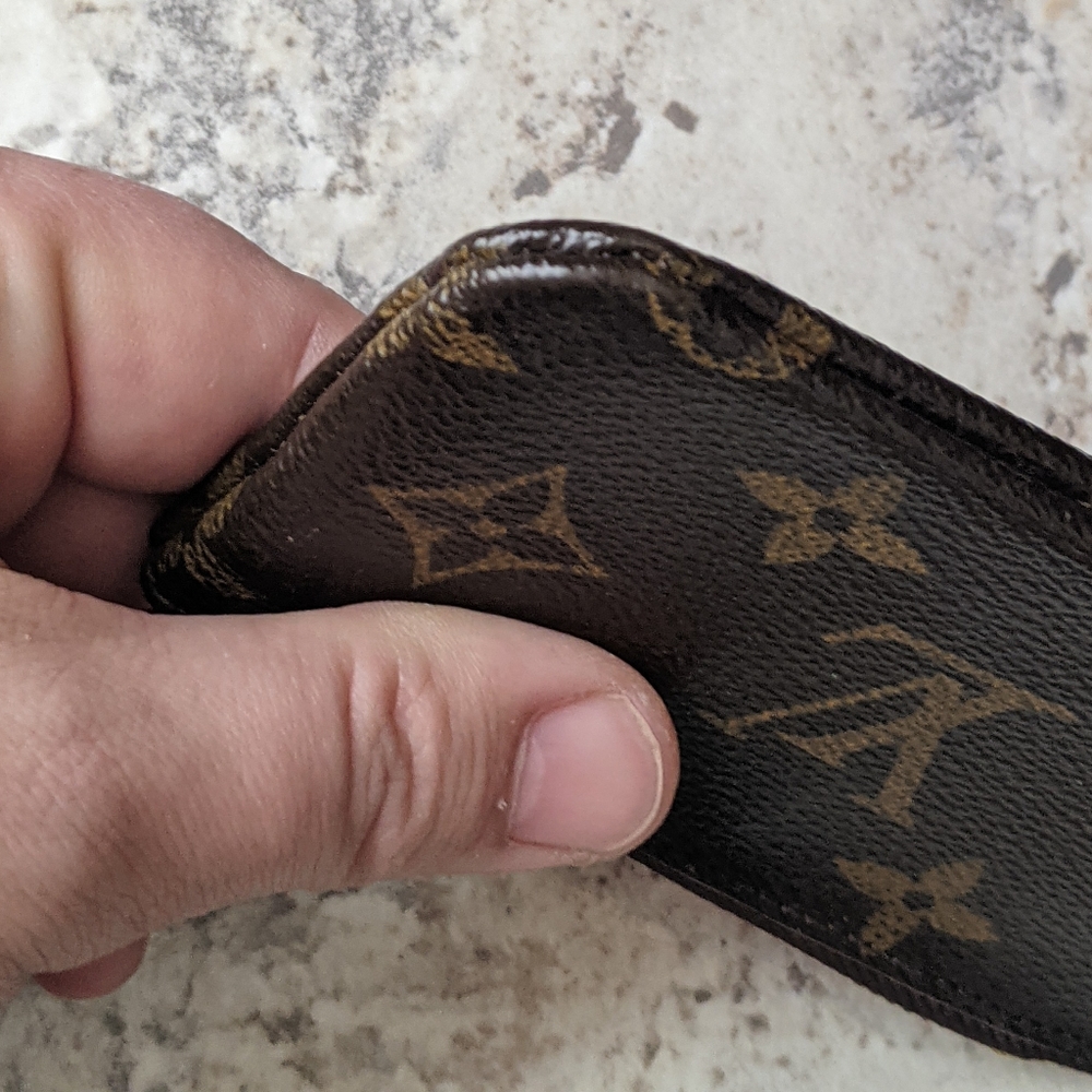 Louis Vuitton Monogram Key Cles Pouch - Picture 12 of 13